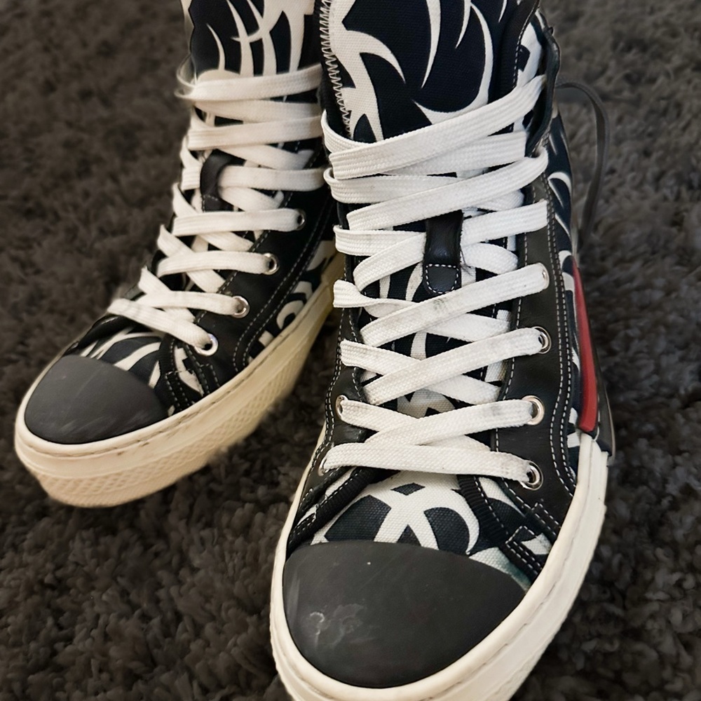 Christian Dior high top Sneakers! Tribal rare hard to find. Men’s size 43! US 9